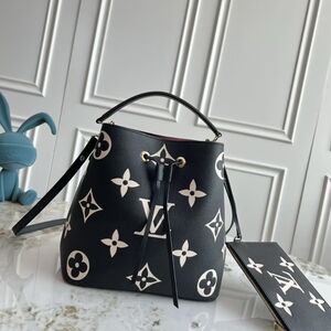 Louis Vuitton  MM Monogram Empreinte Black